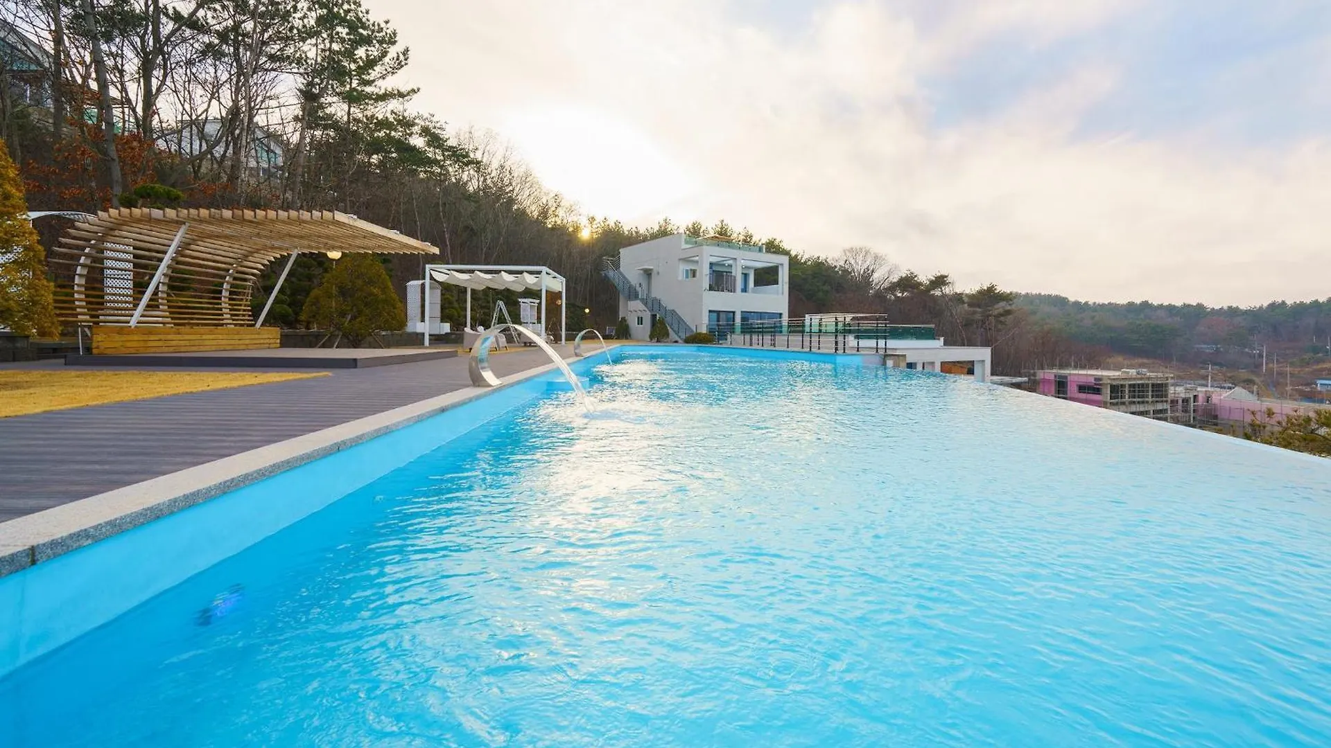 Yeongheungdo Hoho Yongdam Pool Villa Incheon