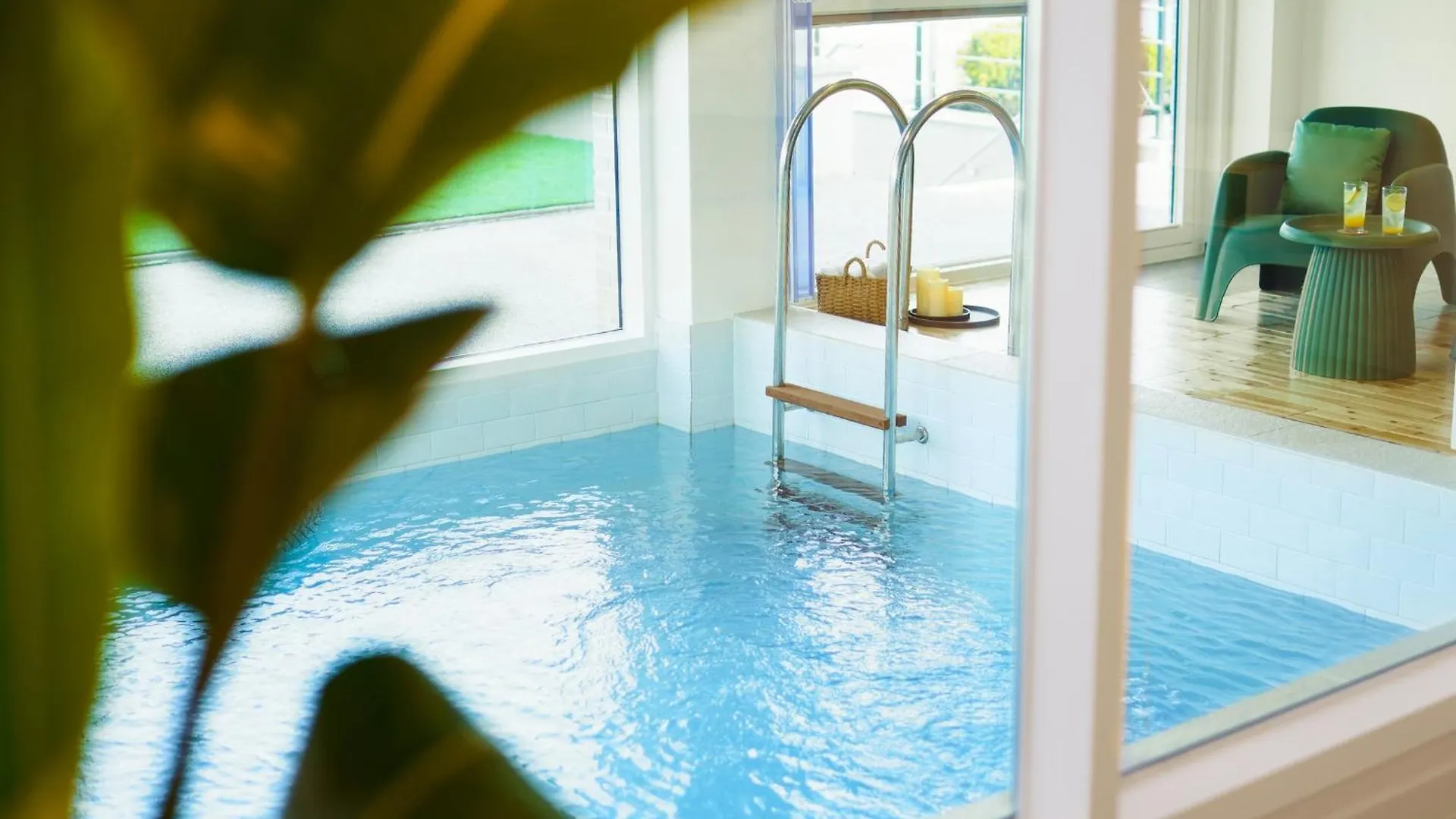 Yeongheungdo Hoho Yongdam Pool Villa Incheon Korsel