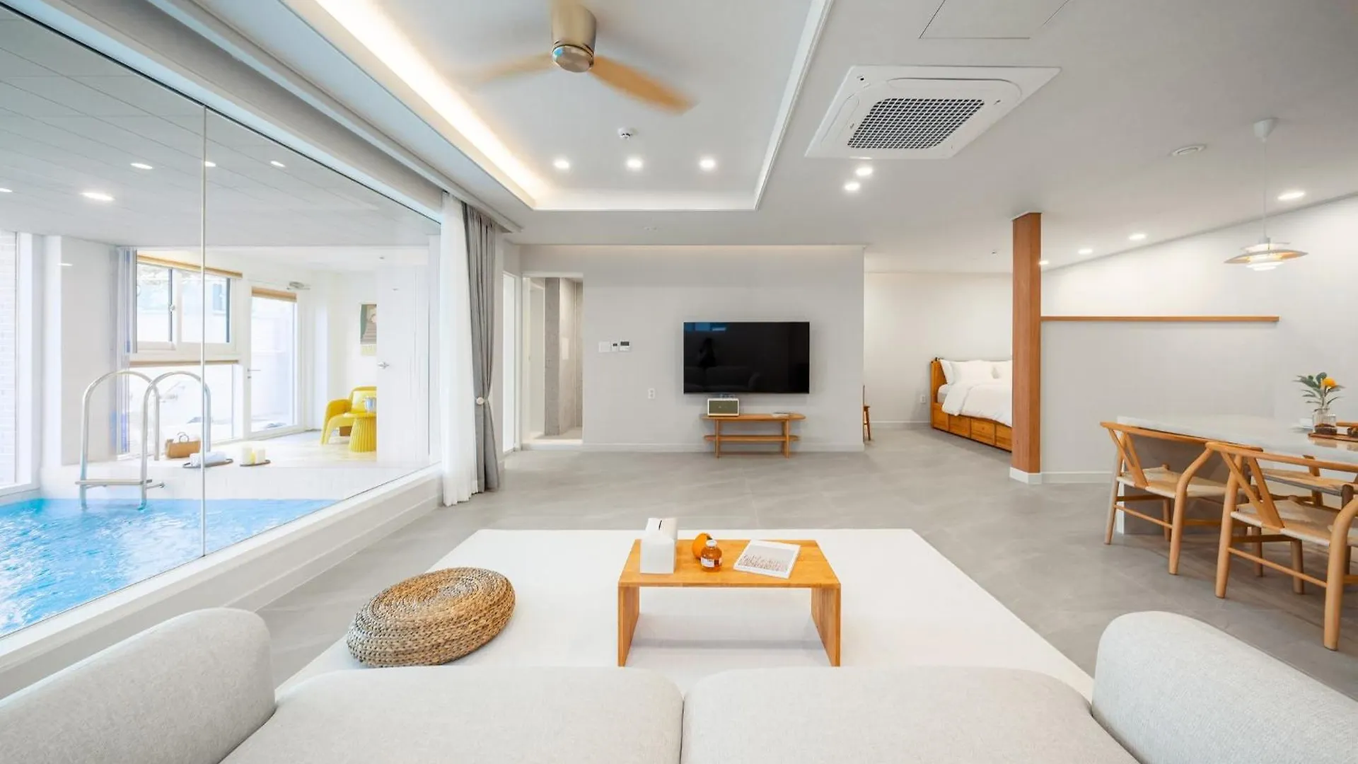 Yeongheungdo Hoho Yongdam Pool Villa Incheon